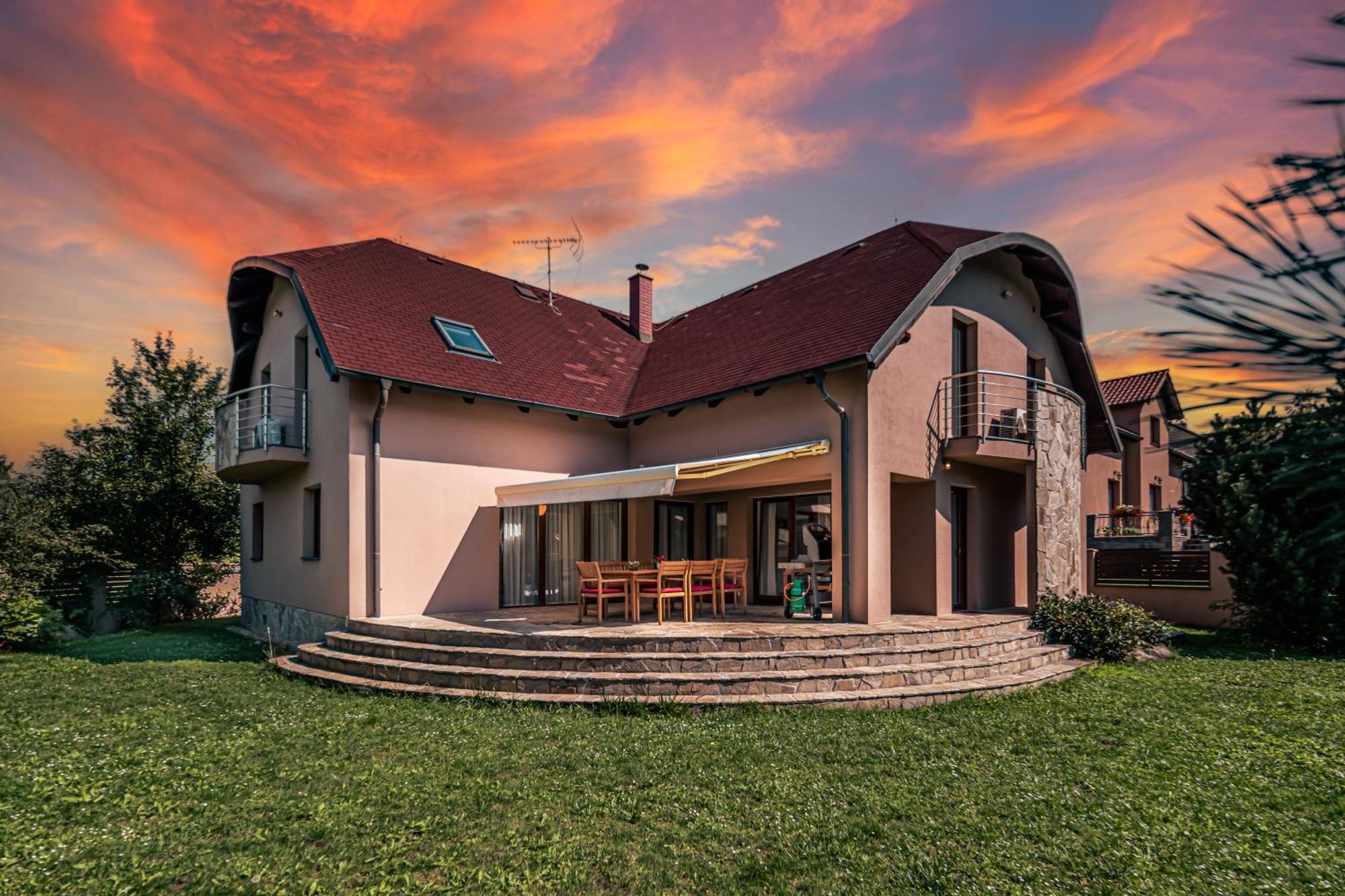 וולקה פופוביצה Villa With Pool & Sauna In Beer Village מראה חיצוני תמונה